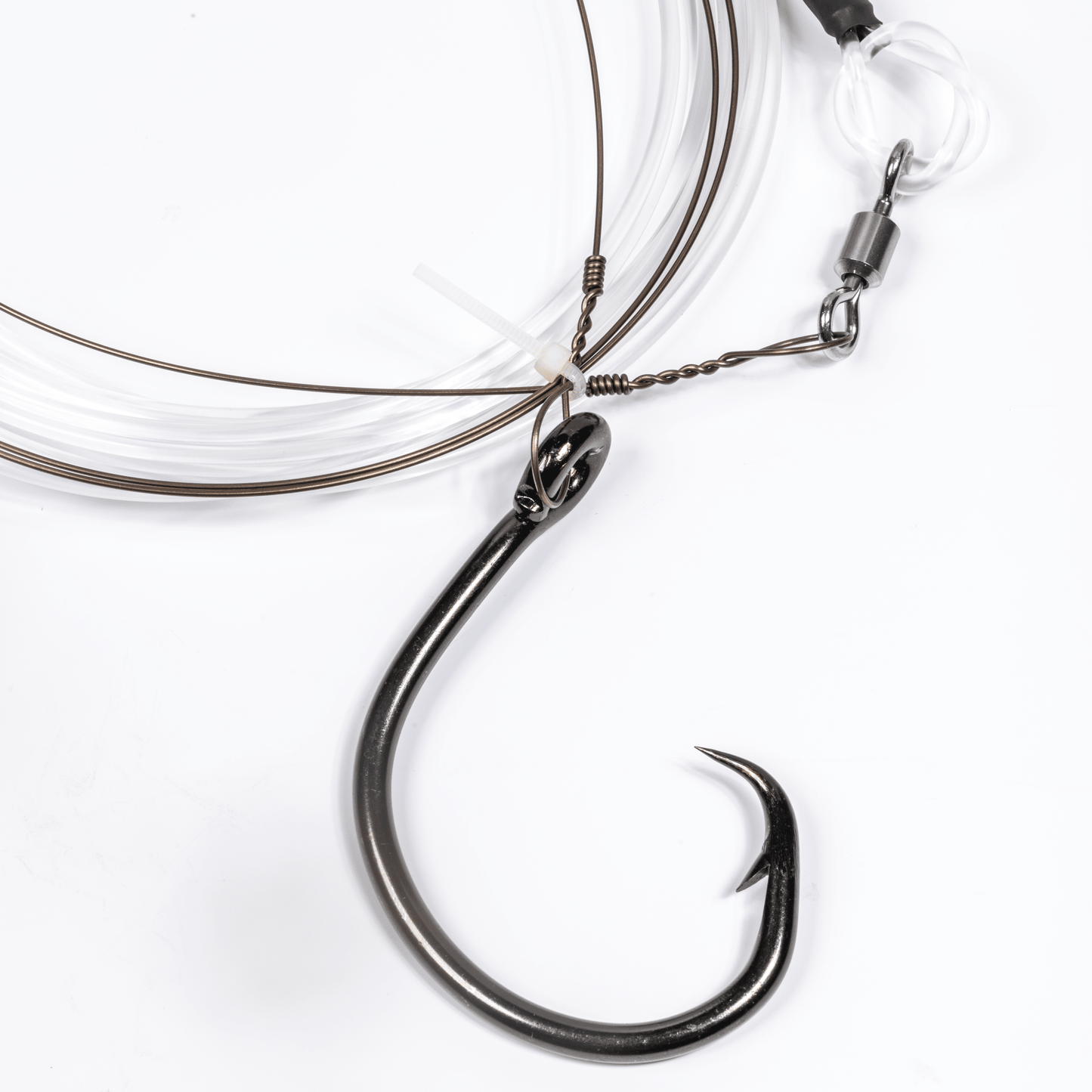 Mustad BlacktipH Monster Shark Rig | 16/0 Hook & 19 Wire - BlacktipH